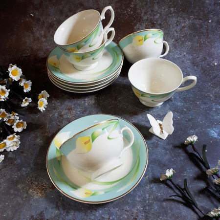 Bộ set trà men bóng họa tiết hoa vân môn vẽ vàng, viền vàng của Sango. Hàng mới nguyên hộp.