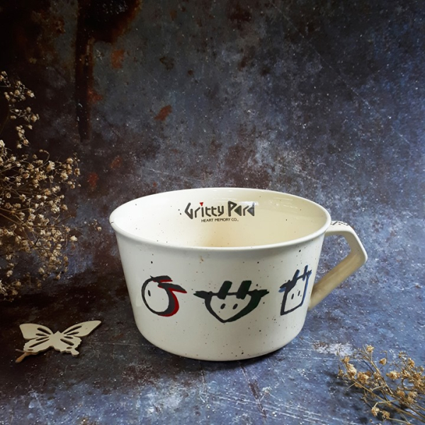 Cốc TO men tiêu trang trí họa tiết của Heart Memory Co.